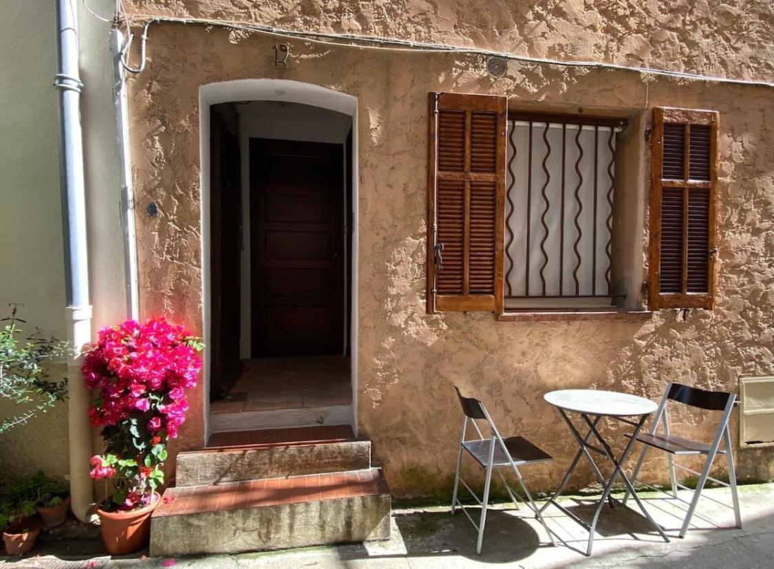 Studio Au Coeur Du Vieil Antibes Exterior photo